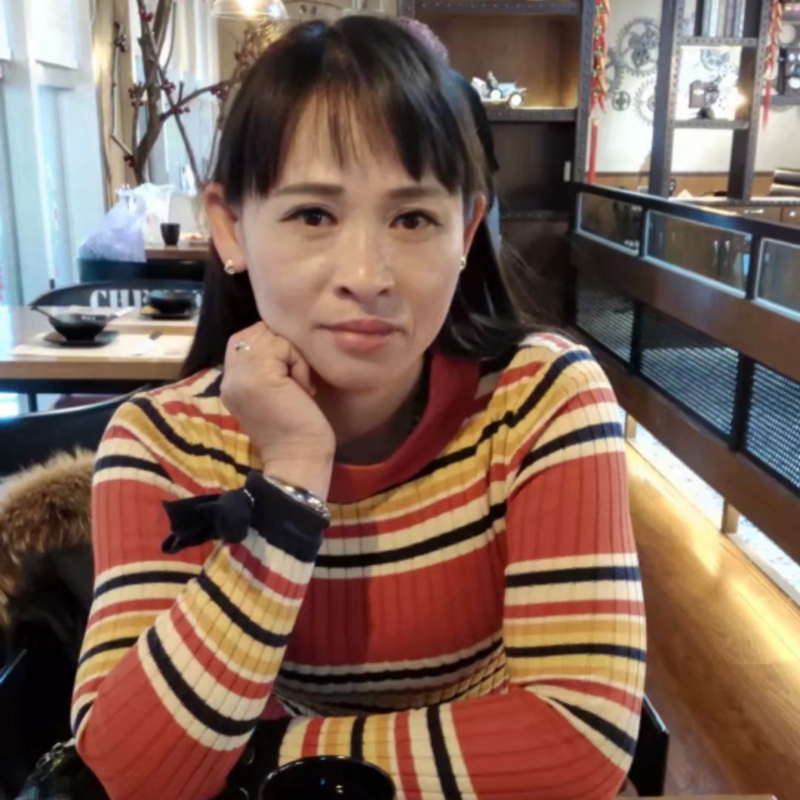 玫瑰花的第一张照片--新乡相亲服务中心