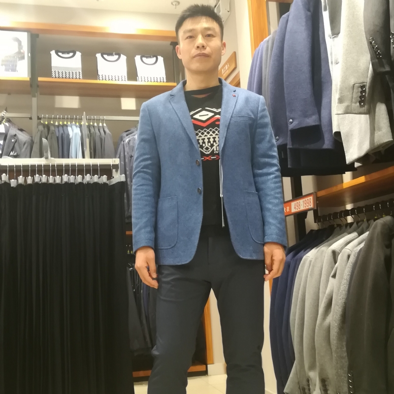 一只蚂蚁的第一张照片--新乡相亲服务中心