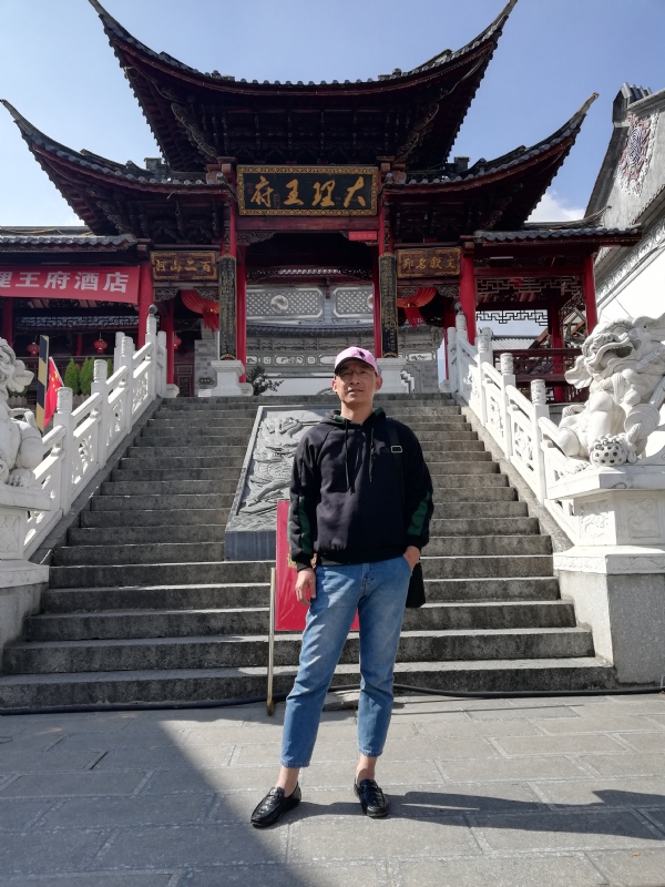 旧事离人的第一张照片--新乡相亲服务中心