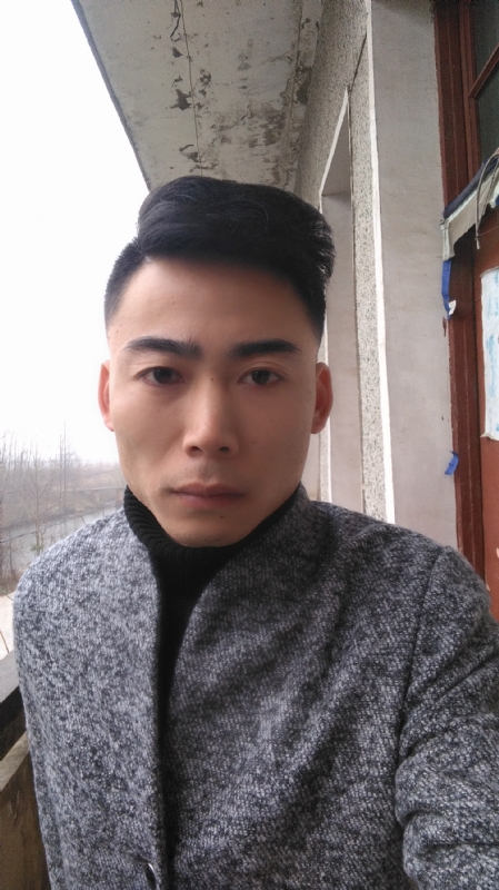 谁伴我闯荡的第一张照片--新乡相亲服务中心