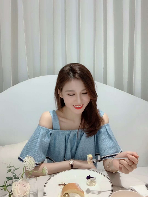 Emily的第三张照片--新乡相亲服务中心