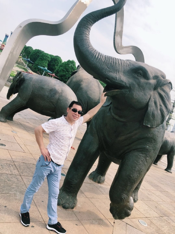 朝望大海的第三张照片--新乡相亲服务中心