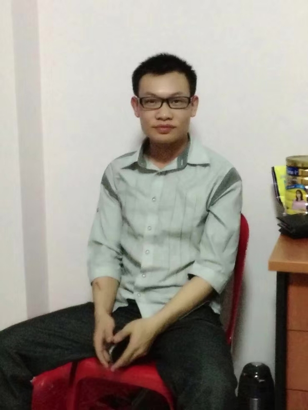 坚强不屈的第一张照片--新乡相亲服务中心