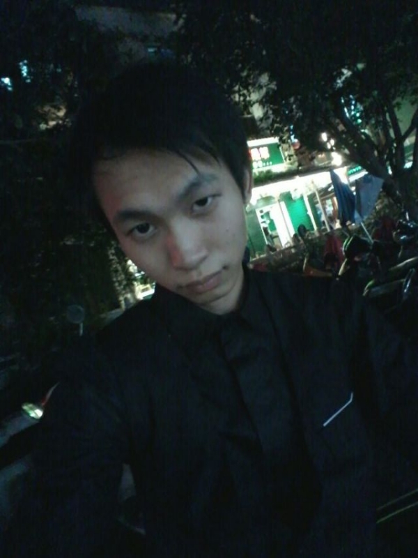 瞬间回眸的第一张照片--新乡相亲服务中心