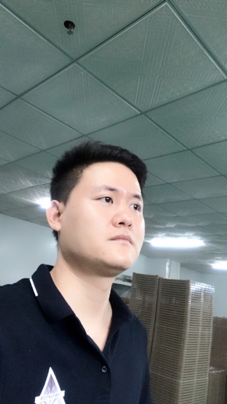 伟的第一张照片--新乡相亲服务中心