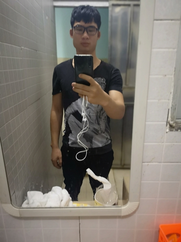 右手的执着的第一张照片--新乡相亲服务中心