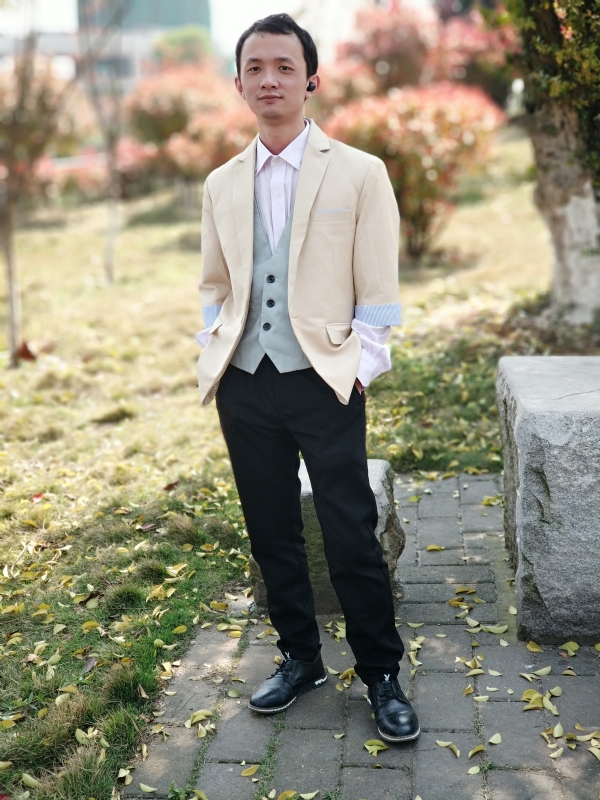 四叶草的第一张照片--新乡相亲服务中心