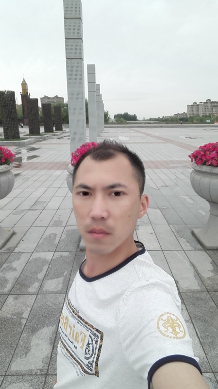 天平的第一张照片--新乡相亲服务中心