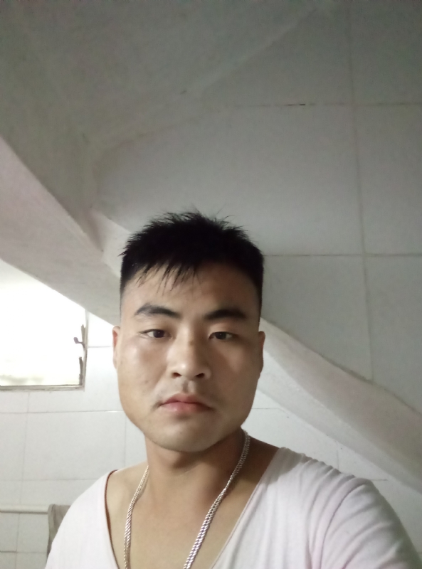 落叶知秋的第一张照片--新乡相亲服务中心