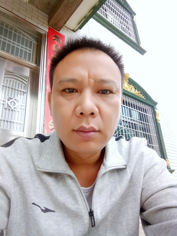 随缘的第一张照片--新乡相亲服务中心