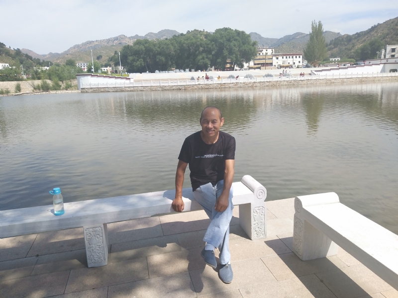 大漠独行的第一张照片--新乡相亲服务中心