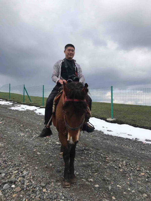 一个人的第一张照片--新乡相亲服务中心