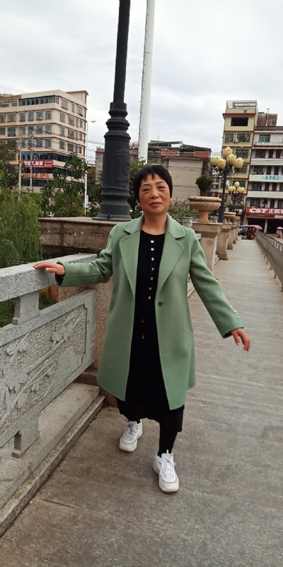 小玲的第一张照片--新乡相亲服务中心