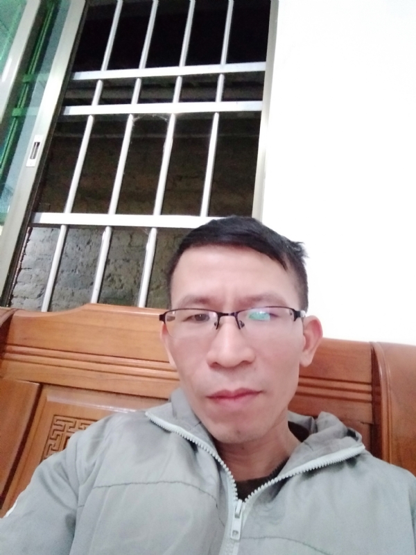 奋斗的第一张照片--新乡相亲服务中心