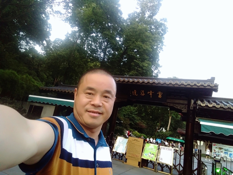 夏雨晨紫的第一张照片--新乡相亲服务中心