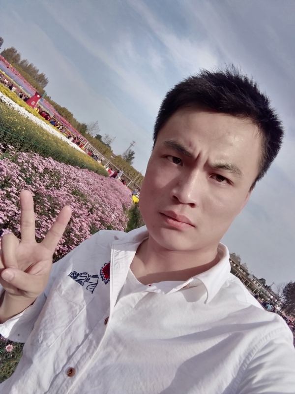 心碎无痕的第二张照片--新乡相亲服务中心