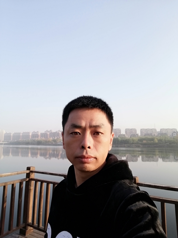 蓝颜的第一张照片--新乡相亲服务中心