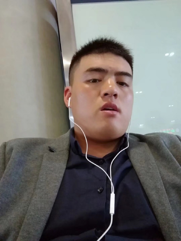 崩沙卡拉卡的第一张照片--新乡相亲服务中心