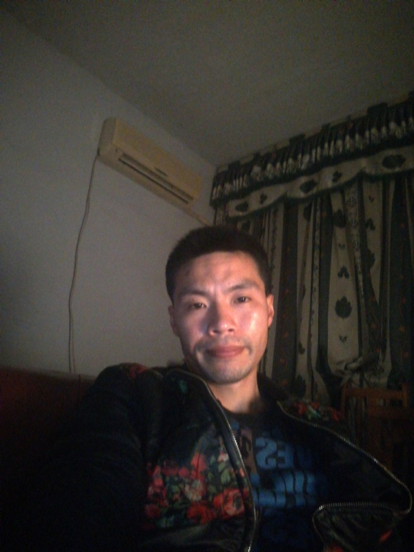 性情男儿的第一张照片--新乡相亲服务中心