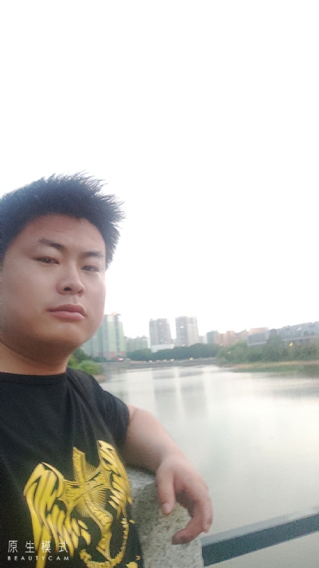 小海的第二张照片--新乡相亲服务中心