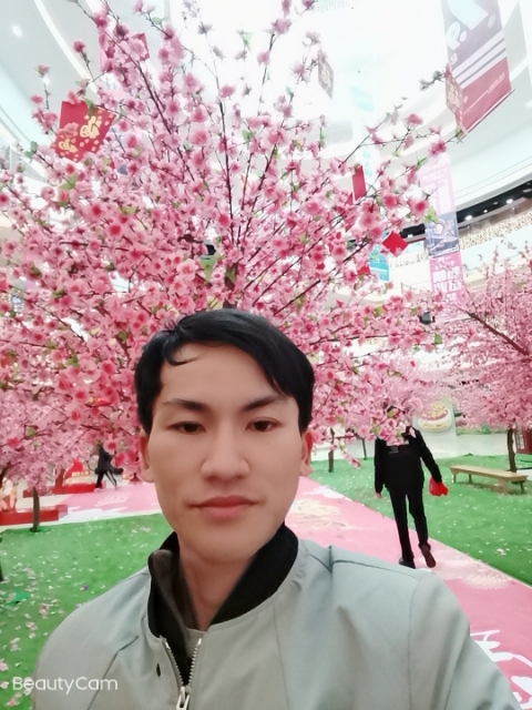 单身一人的第二张照片--新乡相亲服务中心