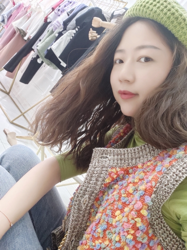 致橡树的第一张照片--新乡相亲服务中心