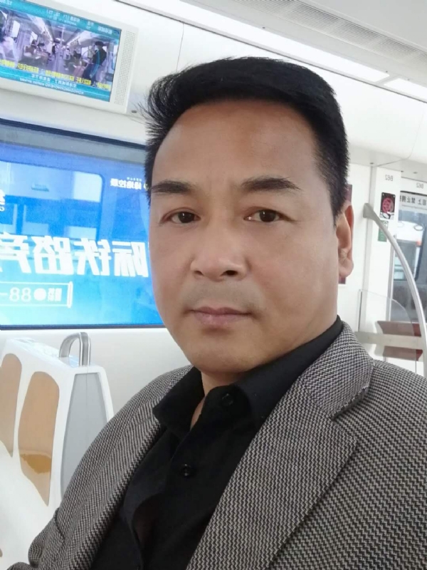 雪豹的第二张照片--新乡相亲服务中心