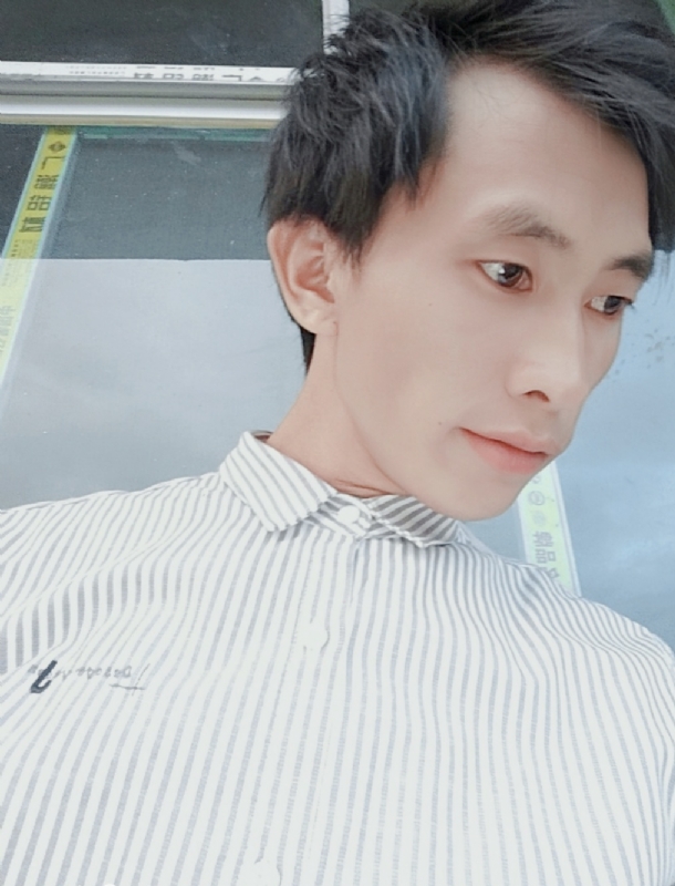 寻找下一个路口的第一张照片--新乡相亲服务中心