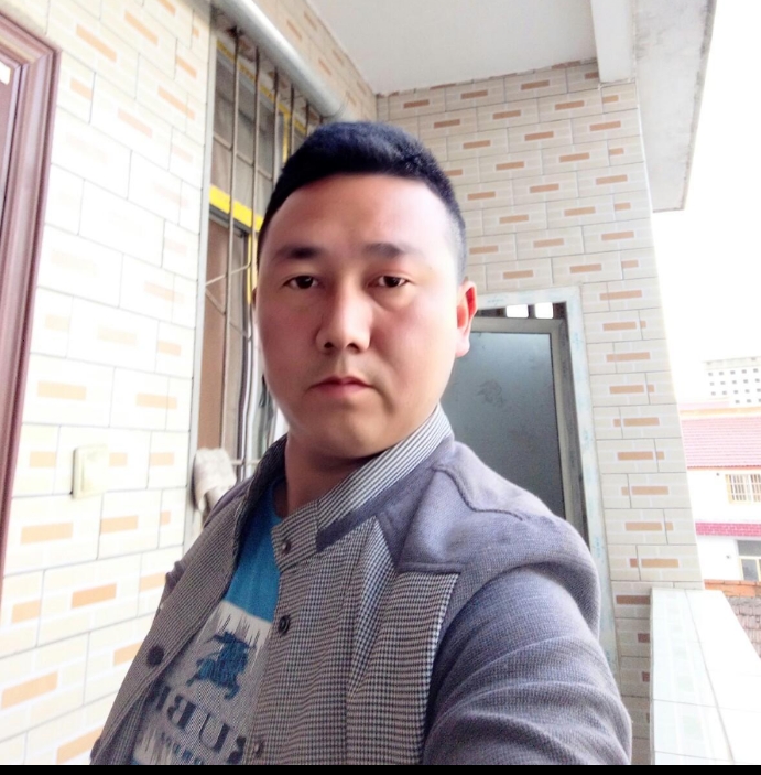 帅帅的大叔的第一张照片--新乡相亲服务中心