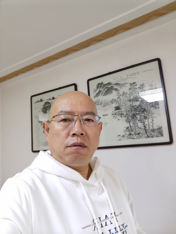 光头博士的第一张照片--新乡相亲服务中心