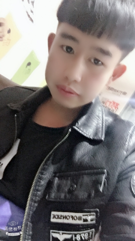 军绿色的第一张照片--新乡相亲服务中心