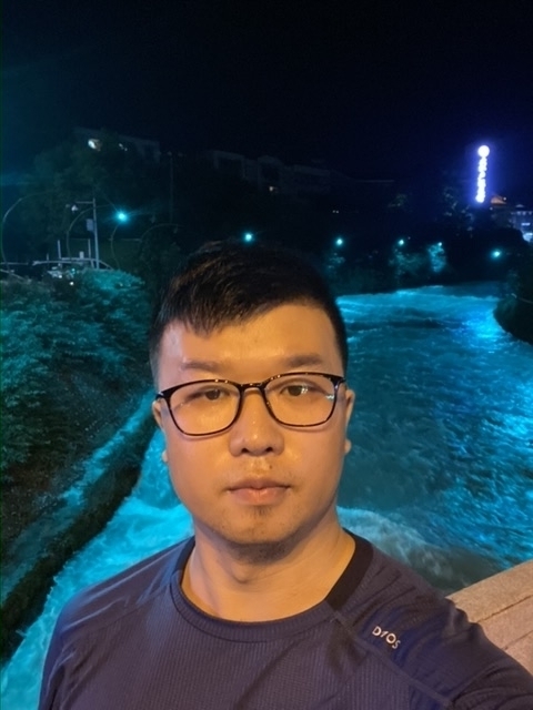 你在哪里的第一张照片--新乡相亲服务中心