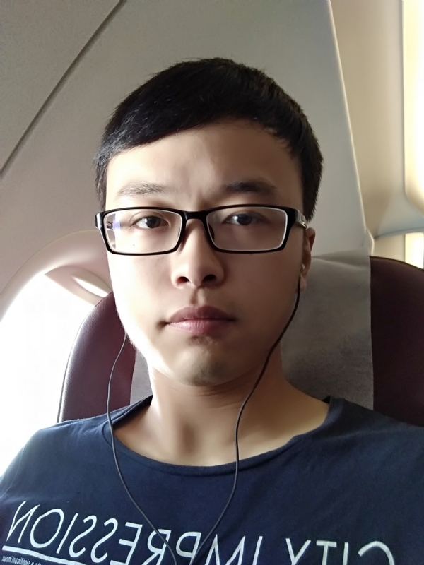 在水一方的第二张照片--新乡相亲服务中心