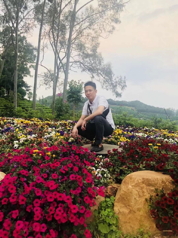 小郑的第一张照片--新乡相亲服务中心