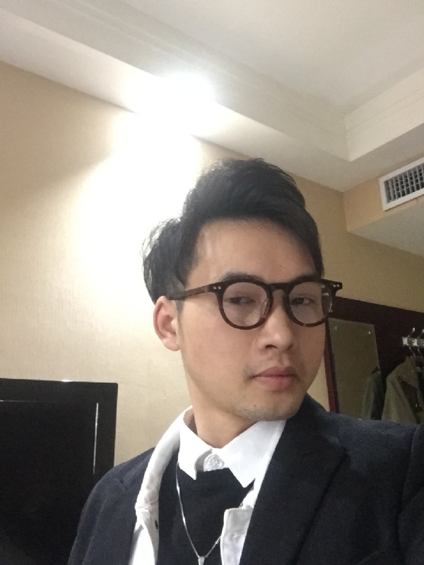 曾亮的第三张照片--新乡相亲服务中心