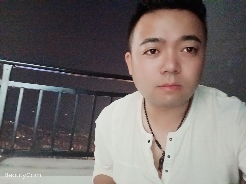 可么嗯哼的第一张照片--新乡相亲服务中心