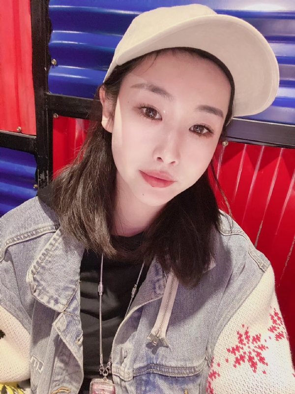 玲珑的第一张照片--新乡相亲服务中心