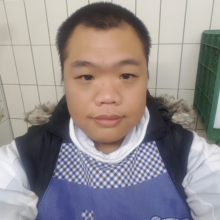 黑熊的第一张照片--新乡相亲服务中心