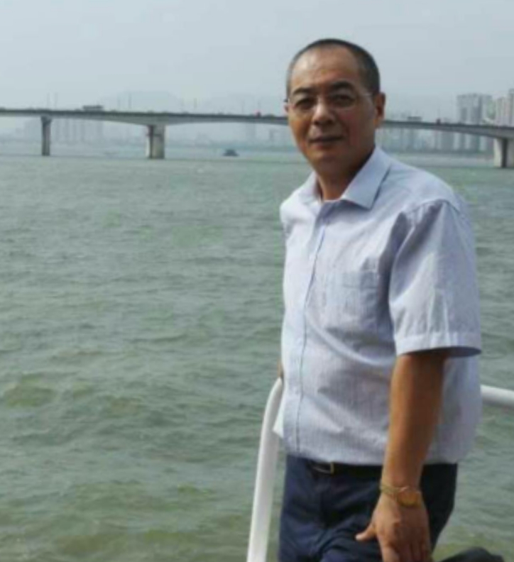 辛民的第二张照片--新乡相亲服务中心