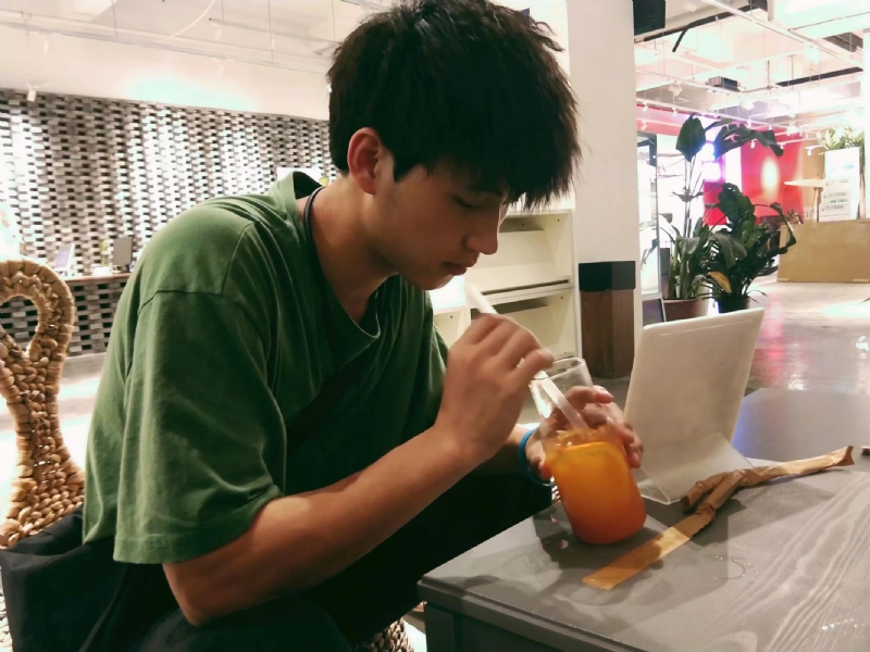 一花一世界的第二张照片--新乡相亲服务中心