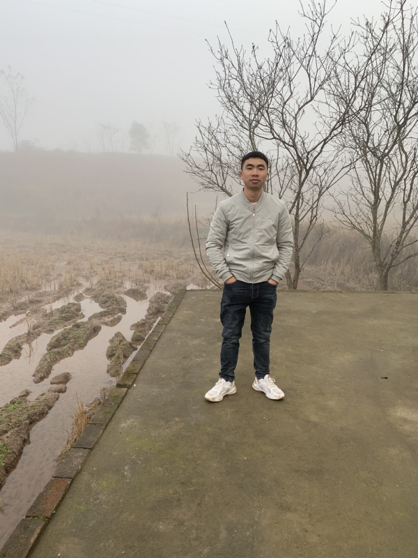 迷路的小猪的第一张照片--新乡相亲服务中心