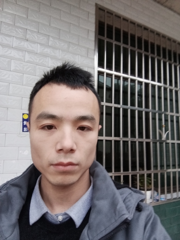 笑得那么开心的第二张照片--新乡相亲服务中心