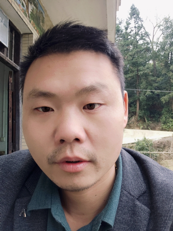 曾小焱的第一张照片--新乡相亲服务中心