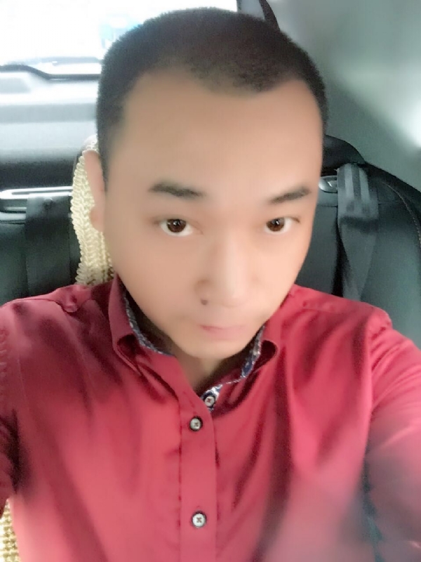 在一个路口等的第一张照片--新乡相亲服务中心