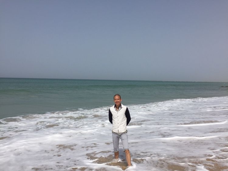 文字的忧伤的第一张照片--新乡相亲服务中心