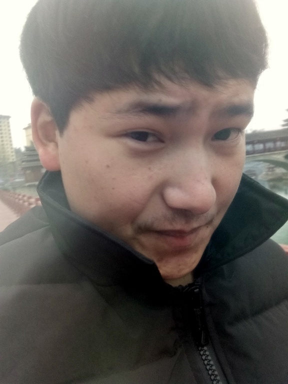 侗族青年作家超超的第二张照片--新乡相亲服务中心