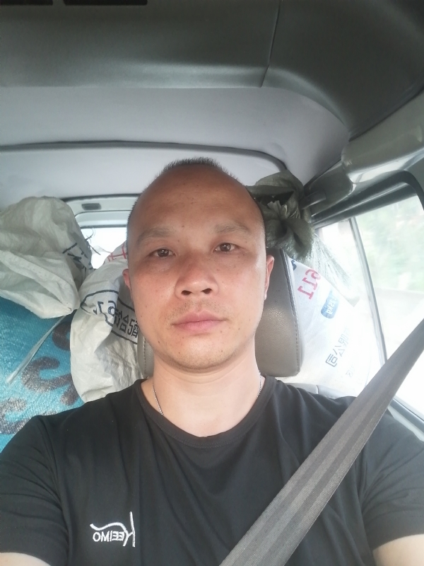 新旺丁的第二张照片--新乡相亲服务中心