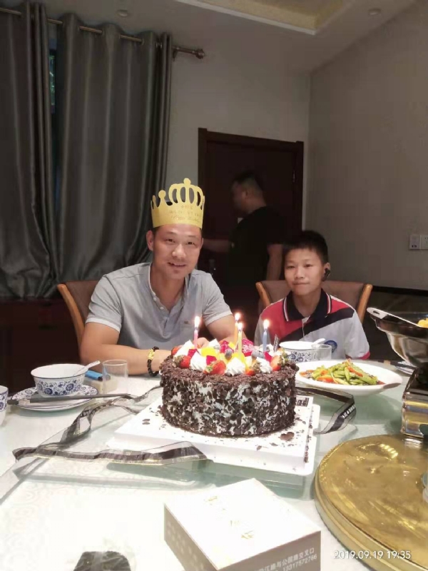 孤独的狼的第一张照片--新乡相亲服务中心