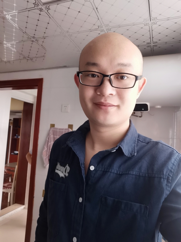 凝望远方的第一张照片--新乡相亲服务中心