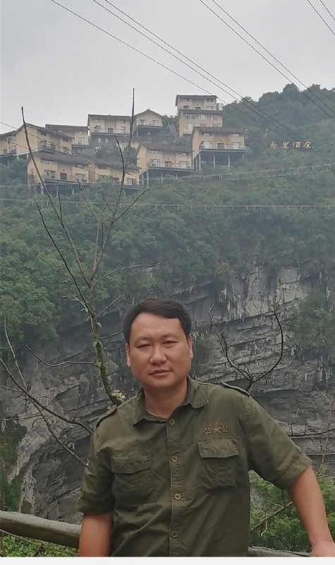 迷彩人生的第一张照片--新乡相亲服务中心